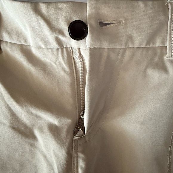 Lululemon Athletica Men’s Shorts - Picture 4 of 7